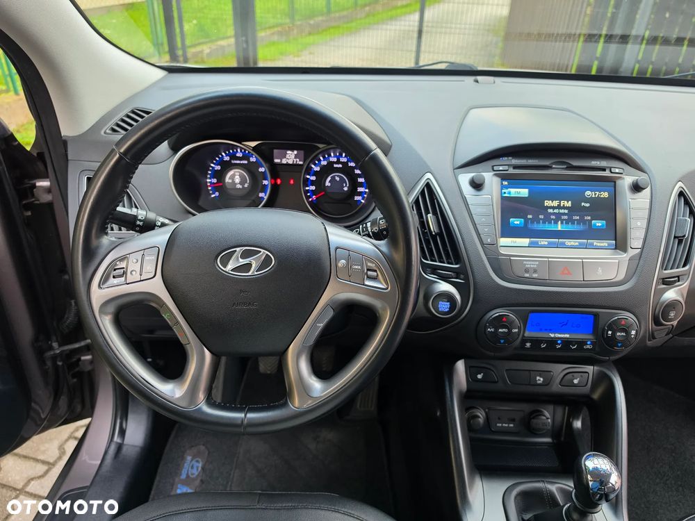 Hyundai ix35 1.6 2WD Fifa World Cup Edition - 14