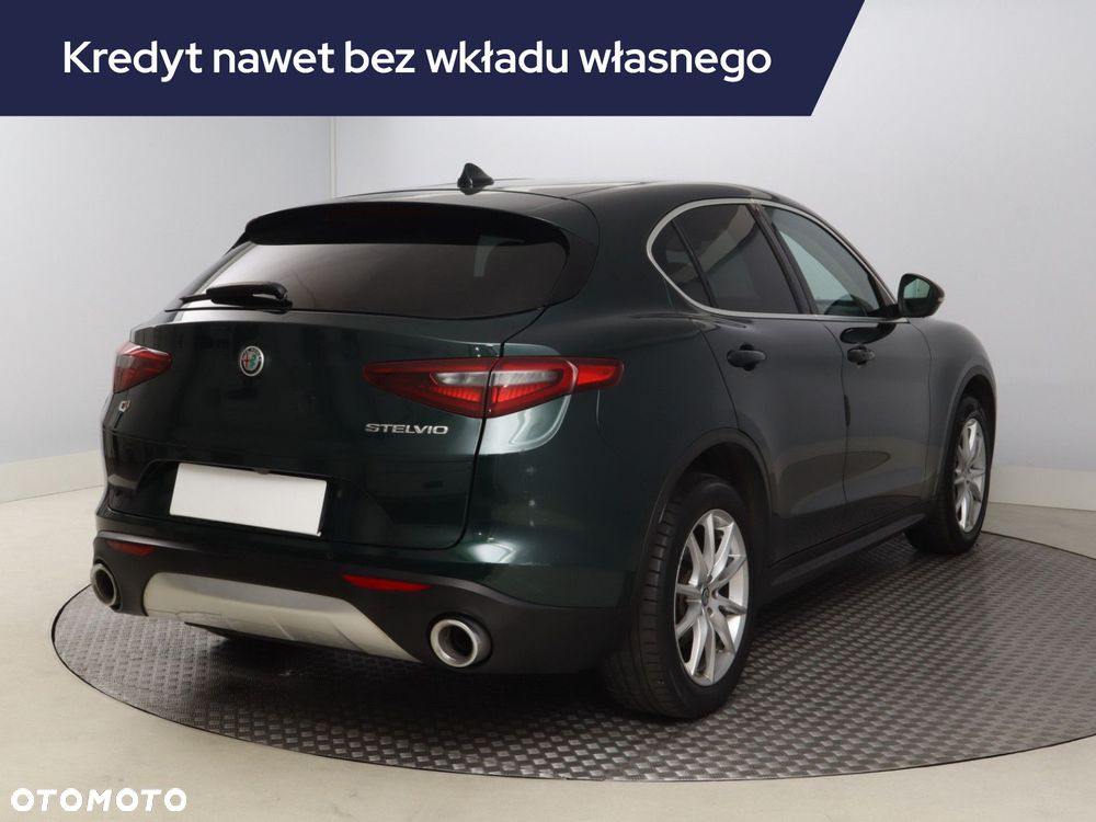 Alfa Romeo Stelvio - 7