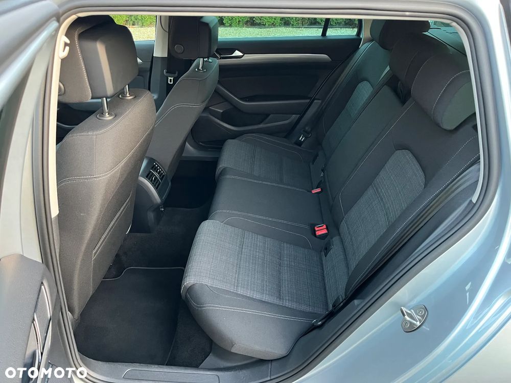 Volkswagen Passat - 6