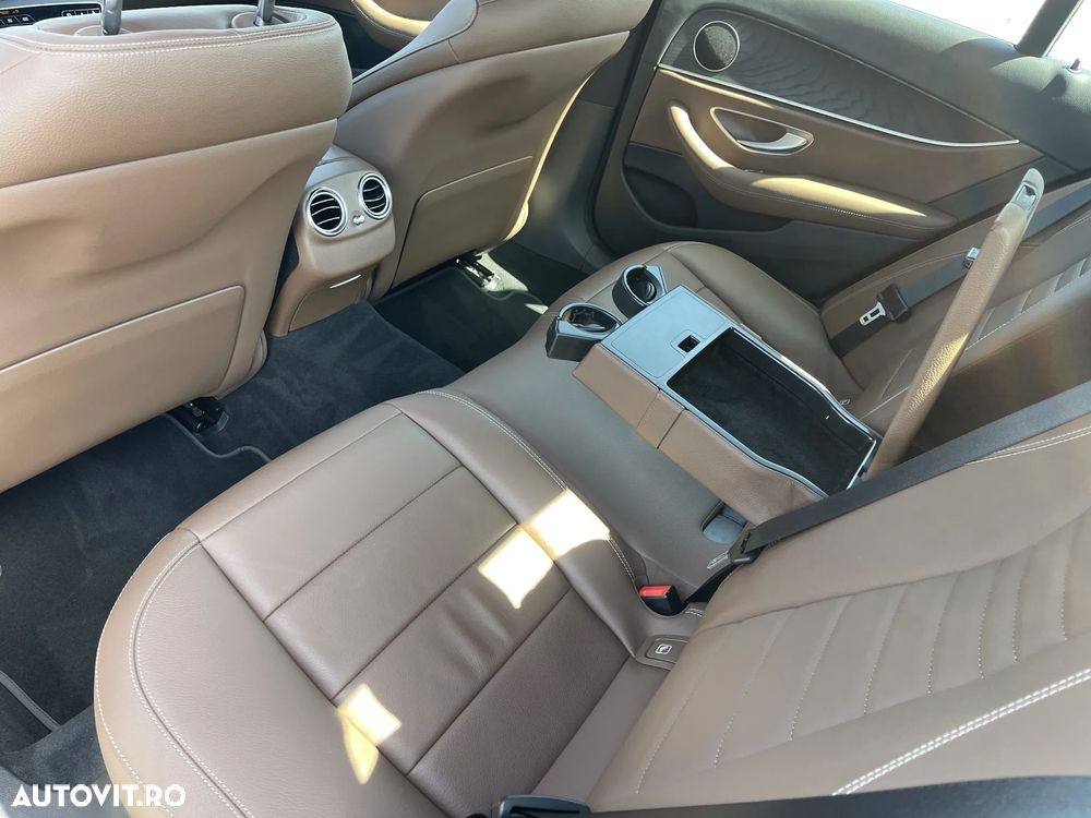 Mercedes-Benz E - 22