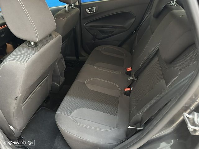Ford Fiesta 1.0 EcoBoost S&S TITANIUM - 11