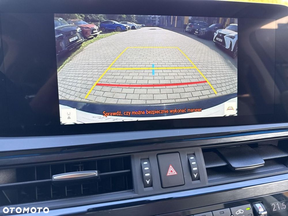 Lexus ES 300h Business Edition - 20