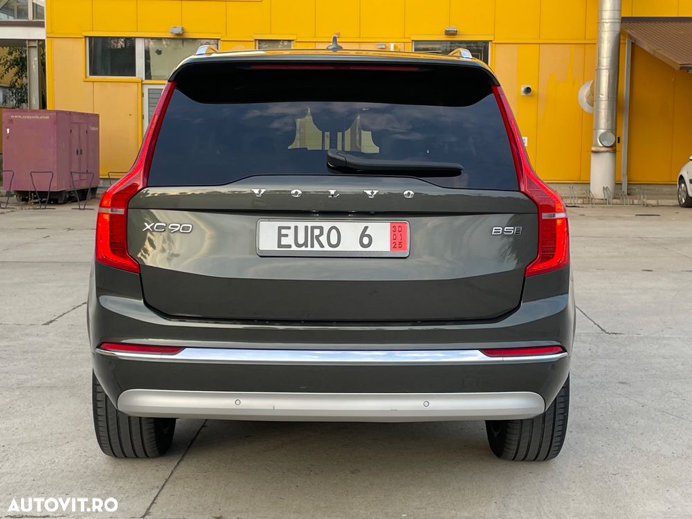 Volvo XC 90 B5 D AWD Geartronic Momentum Pro - 11