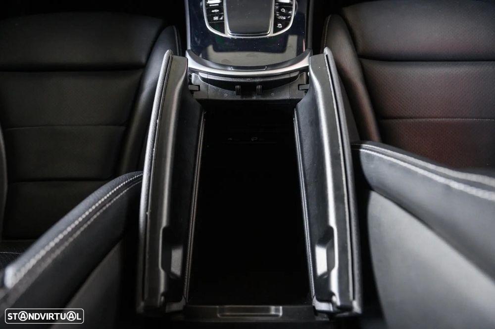 Mercedes-Benz GLC 300 - 60