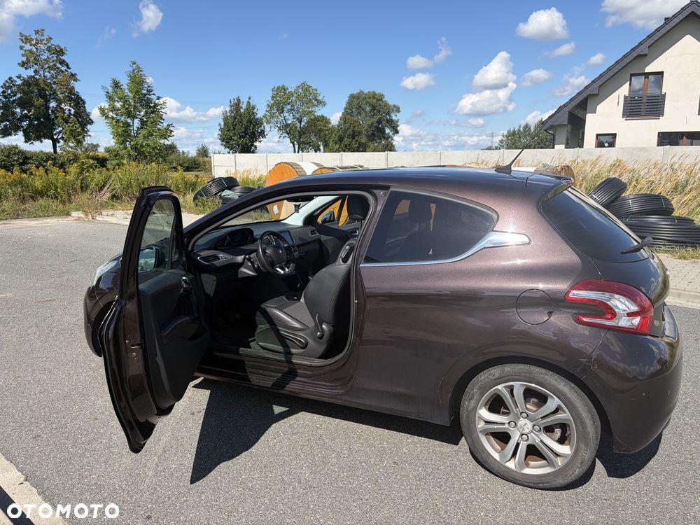 Peugeot 208 95 VTI Allure - 2