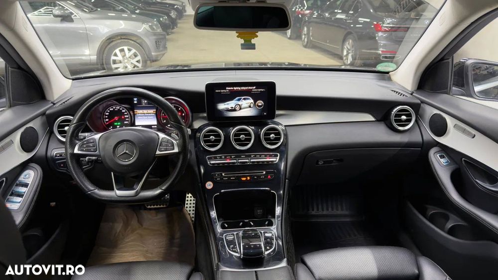 Mercedes-Benz GLC - 12