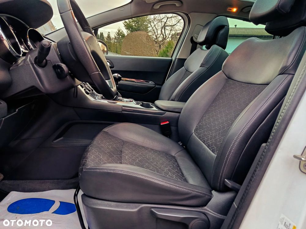 Peugeot 3008 BlueHDi 120 Stop & Start Allure - 17