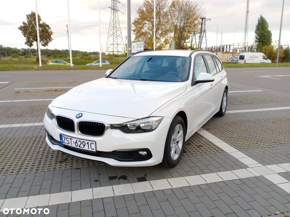 BMW Seria 3 318i - 21
