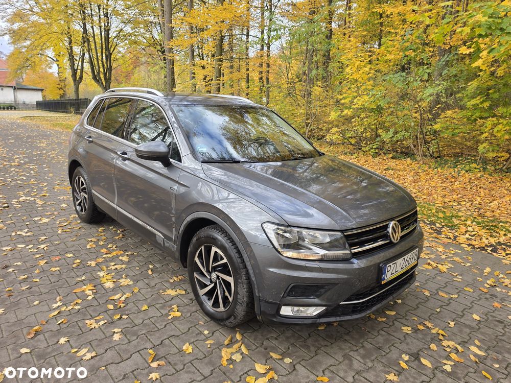 Volkswagen Tiguan - 1