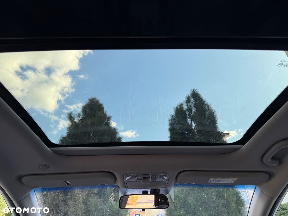 Hyundai i30 1.6 CRDi Fifa World Cup Edition - 13