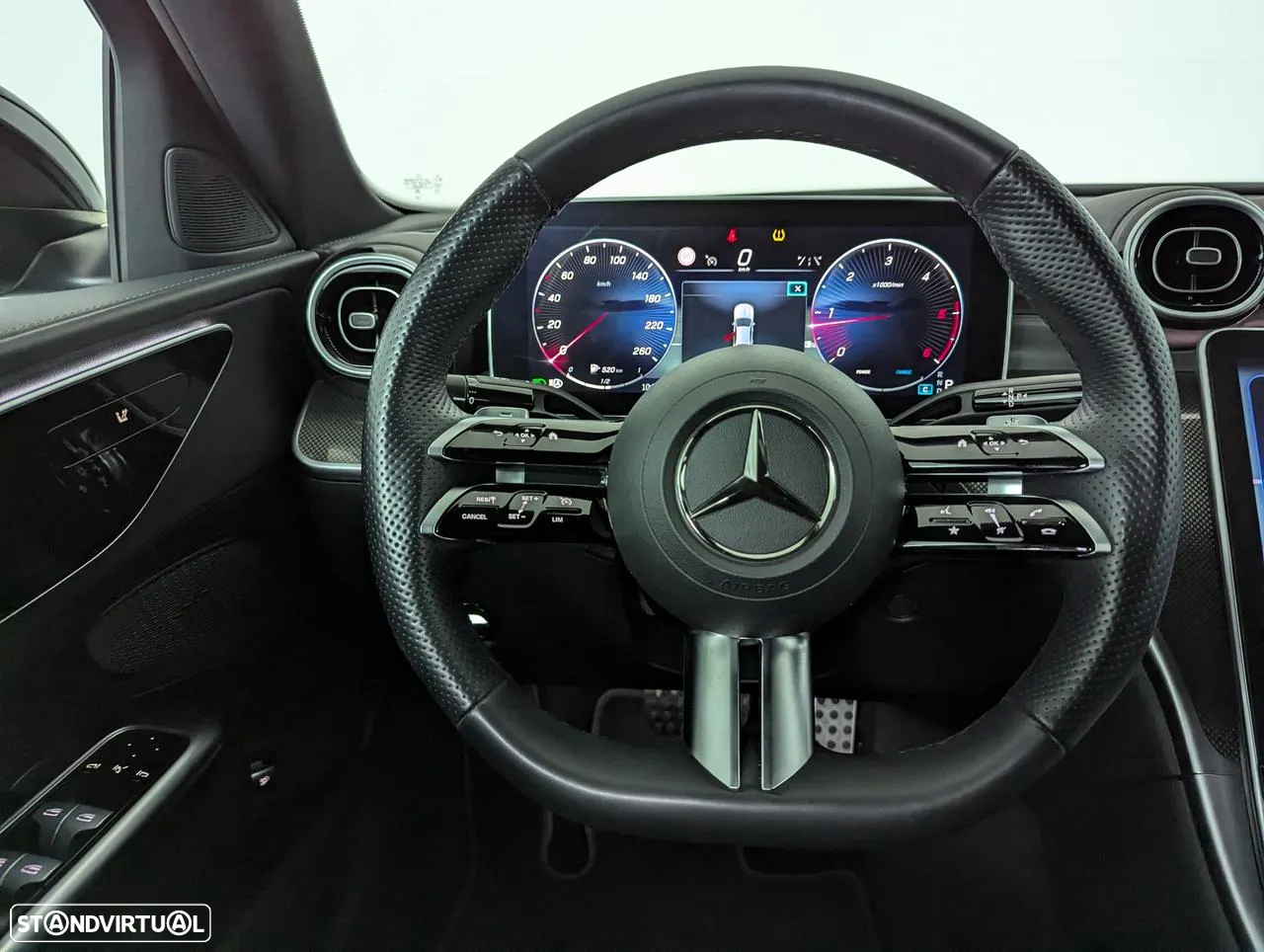 Mercedes-Benz C 300 d AMG Line - 24