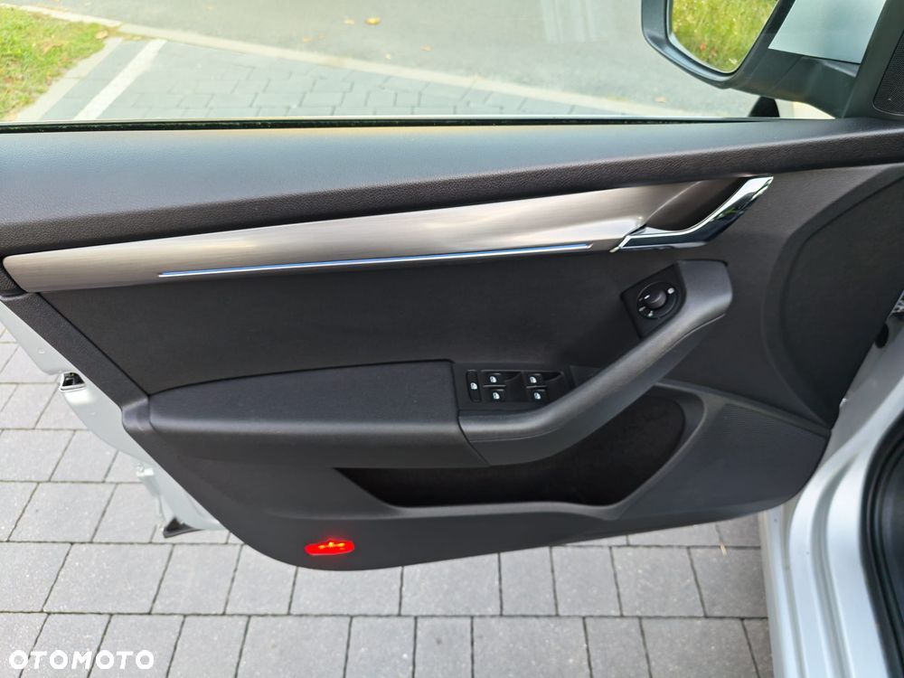 Skoda Octavia 1.4 TSI Edition DSG - 13
