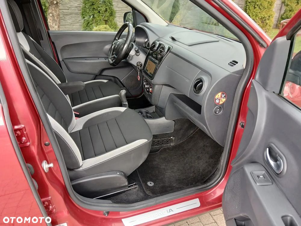 Dacia Lodgy 1.6 SCe Stepway S&S - 12