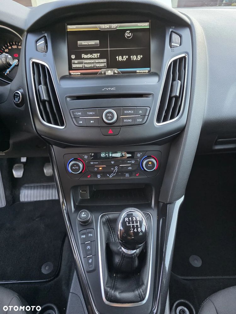 Ford Focus 2.0 TDCi Titanium ASS - 8