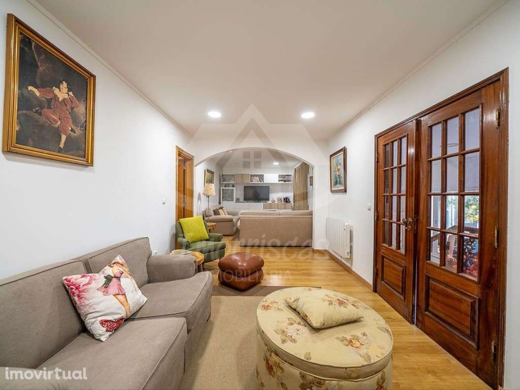 Moradia T3+1 térrea situada em Santa Iria de Azóia - Grande imagem: 5/37