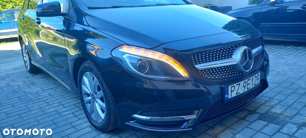 Mercedes-Benz Klasa B 180 (CDI) d 7G-DCT AMG Line - 32
