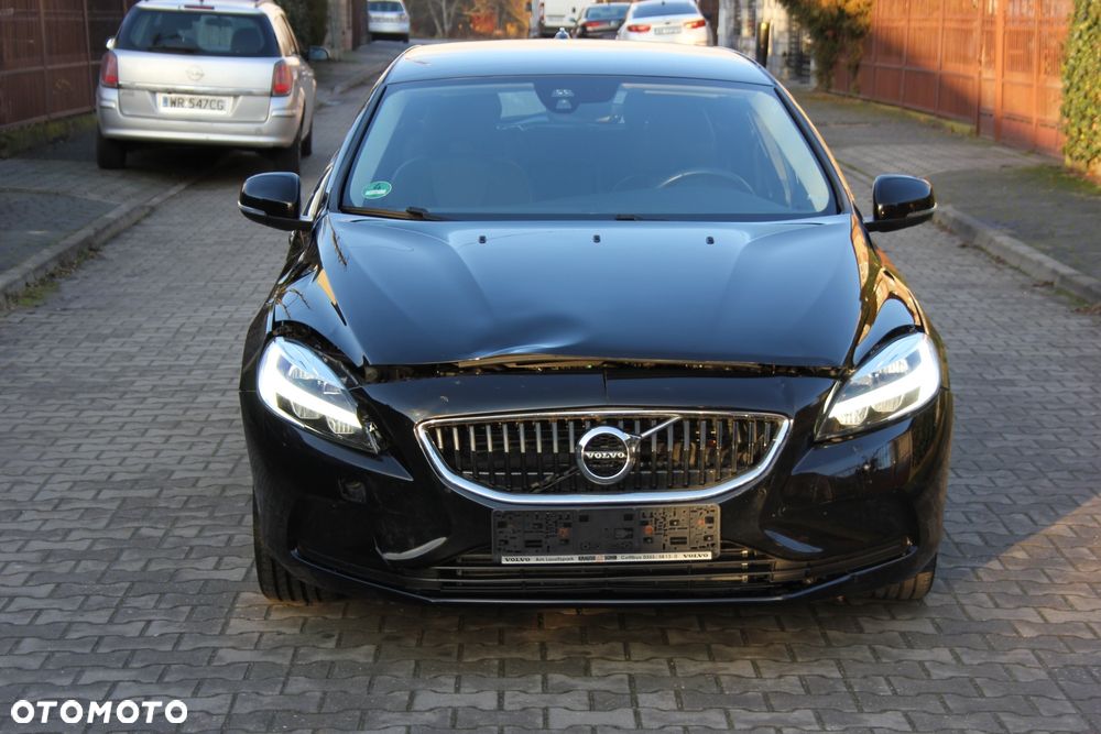 Volvo V40 T2 Momentum - 2