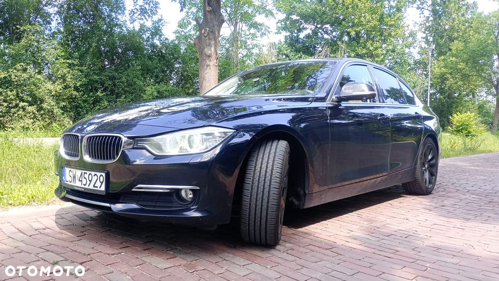BMW Seria 3 320d Efficient Dynamic Edition Luxury Line - 2