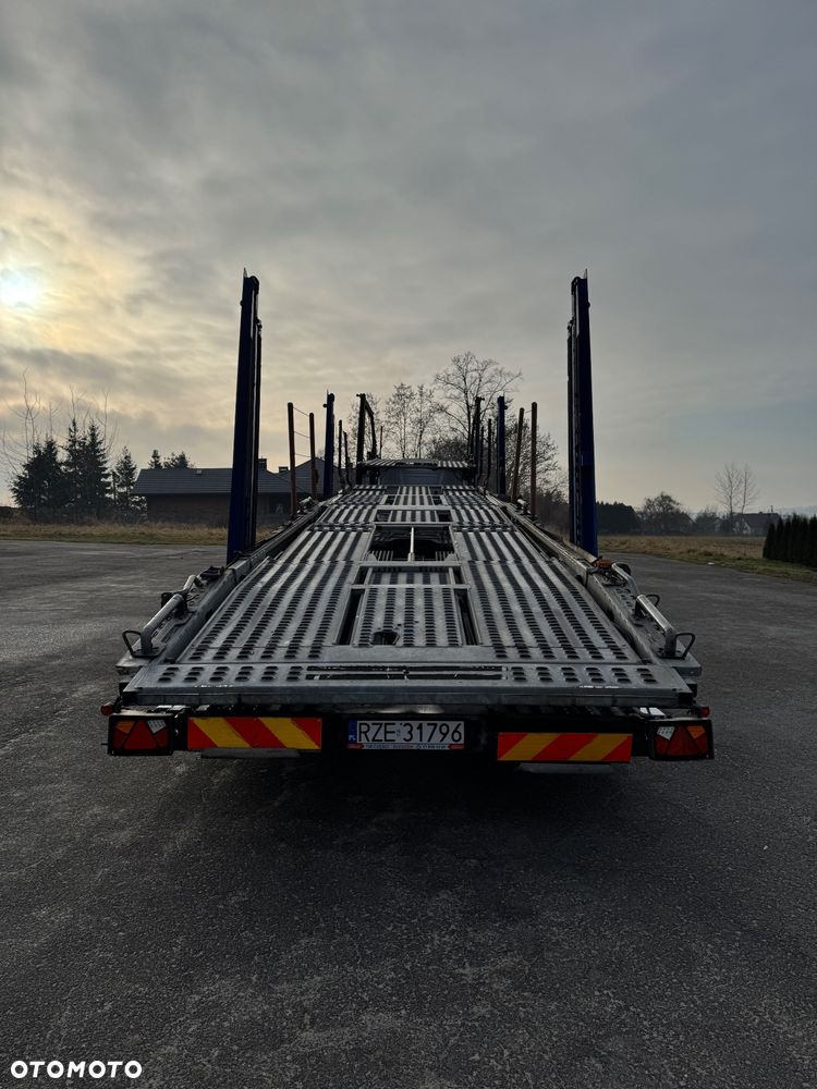 Mercedes-Benz Actros - 4