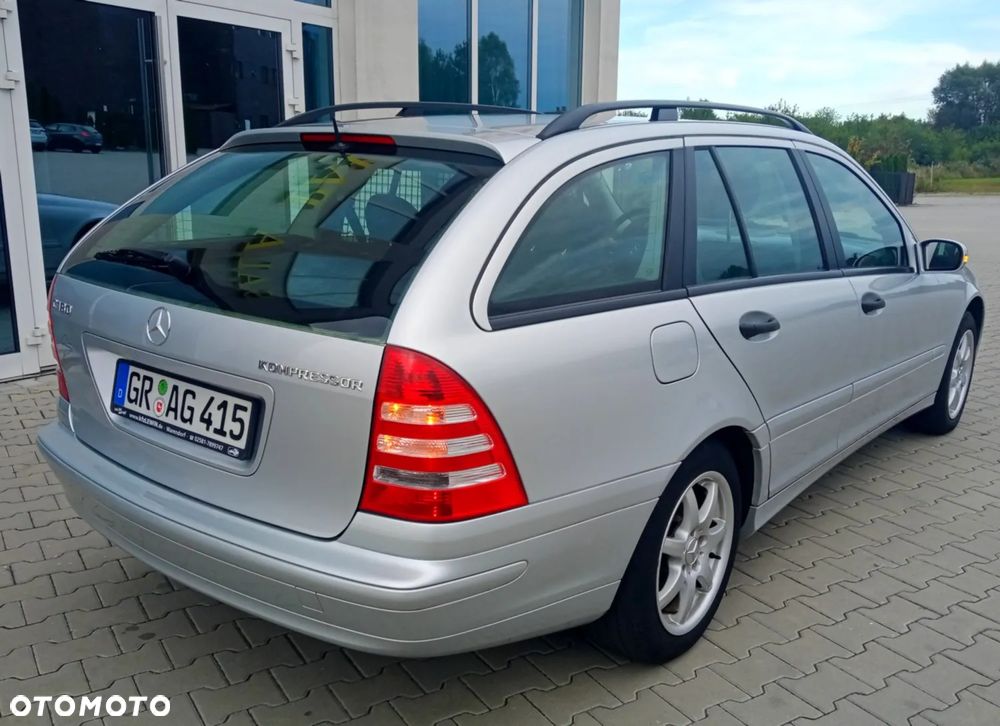 Mercedes-Benz Klasa C 180 T Kompressor Elegance Sport Edition - 3