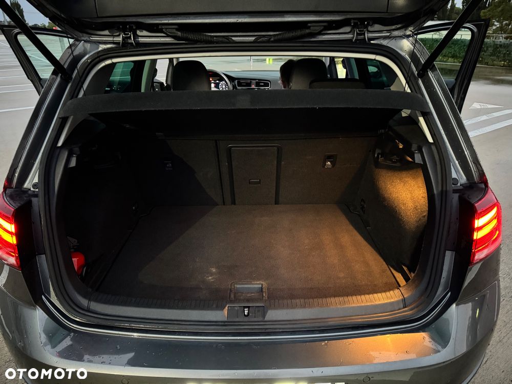 Volkswagen Golf - 35