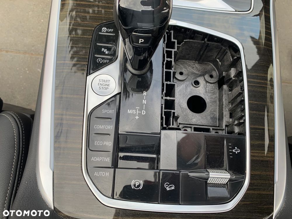 FOTELE TAPICERKA SKÓRA SPORTY GRZANE PAMIĘĆ ELEKTRYCZNE 7 OSÓB BMW X7 G07 - 10