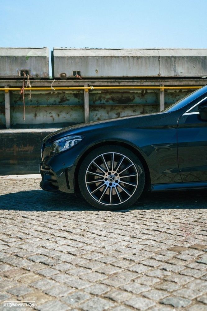 Mercedes-Benz C 400 4-Matic AMG Line - 3