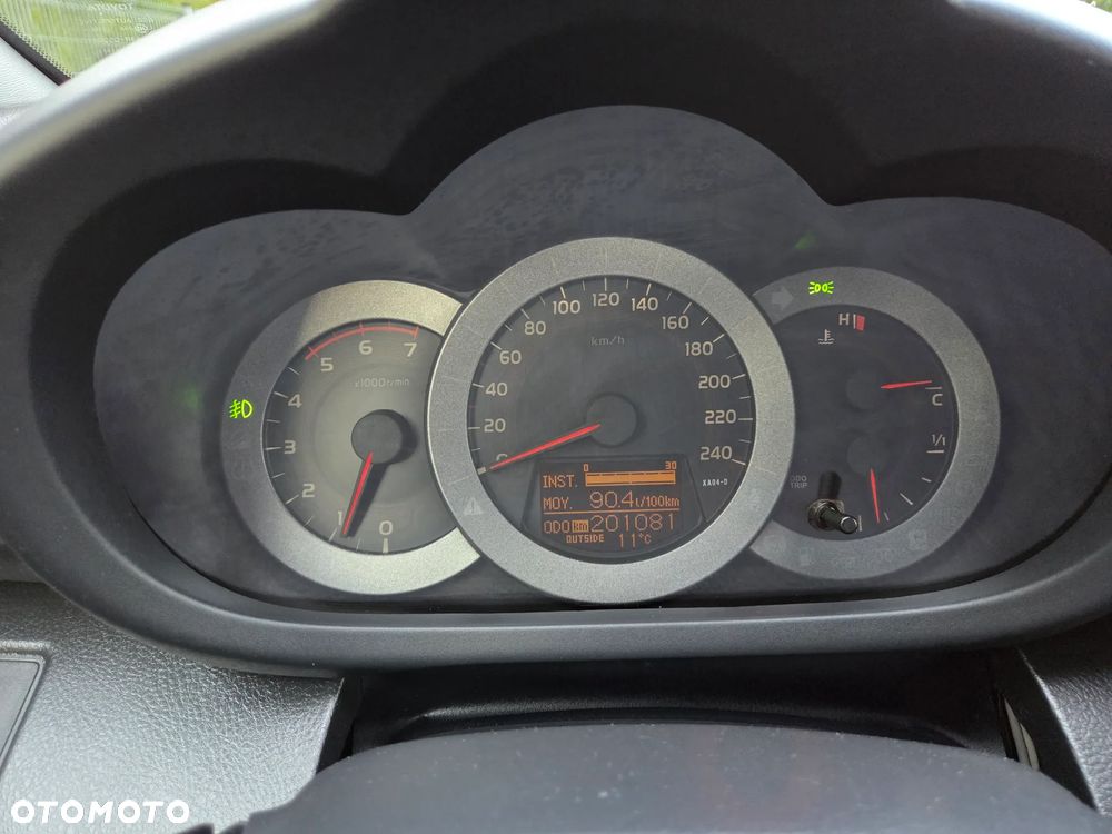 Toyota RAV4 2.2 D-4D 4x4 Life - 25
