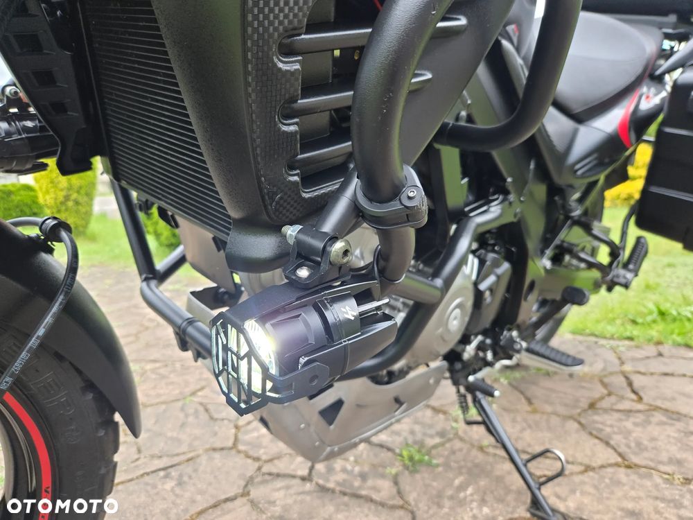 Suzuki V-STROM - 17