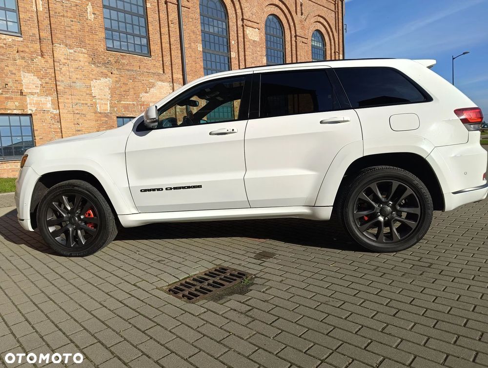 Jeep Grand Cherokee - 21