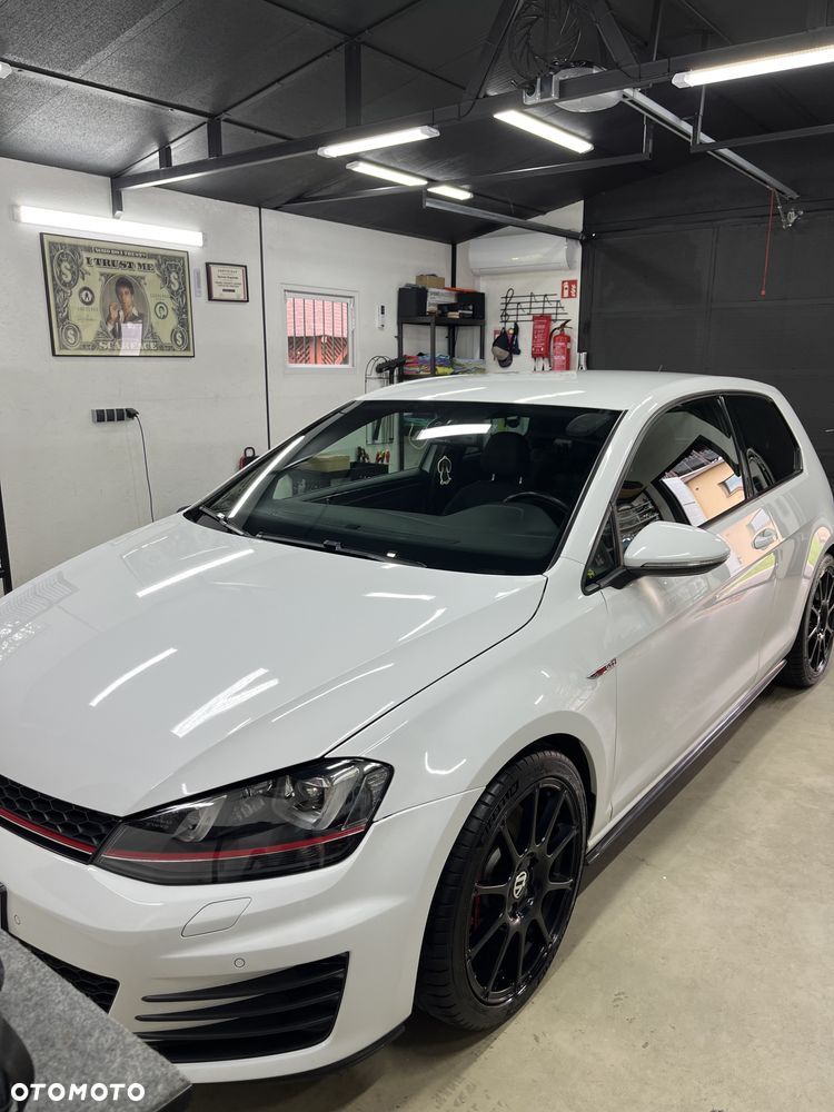 Volkswagen Golf VII 2.0 TSI BMT GTI Performance - 2
