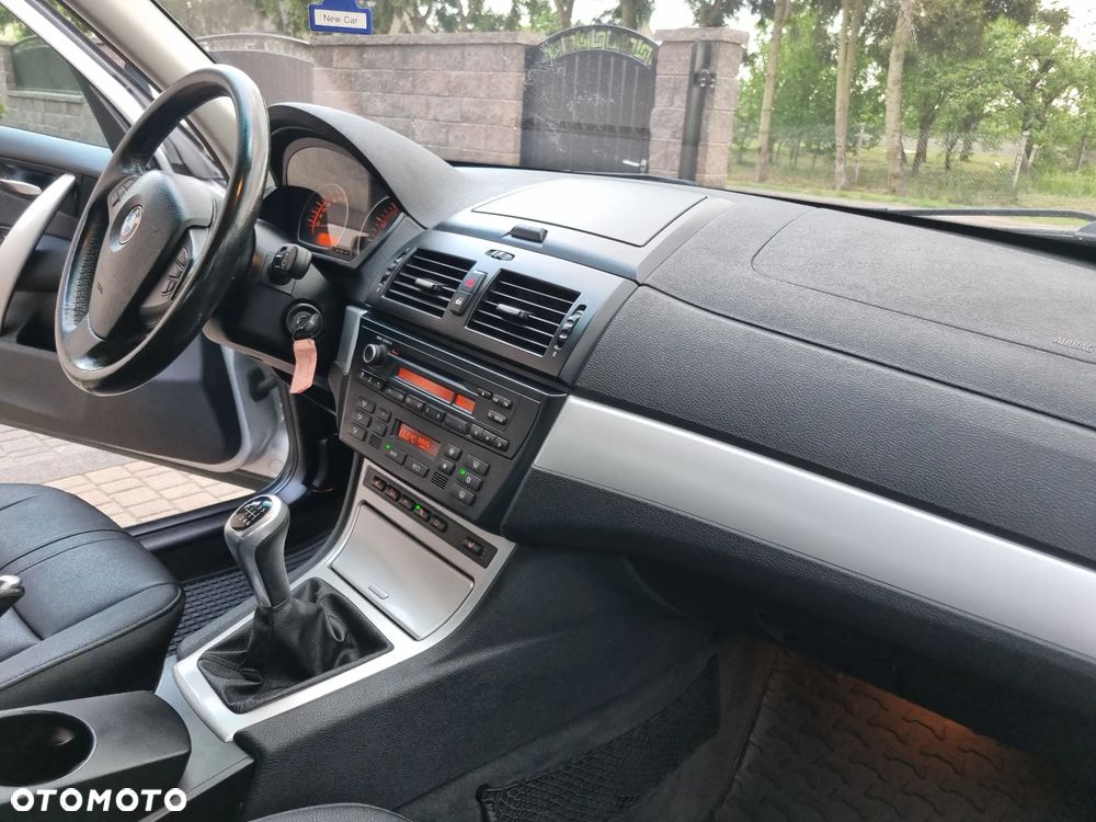 BMW X3 sDrive18d - 13