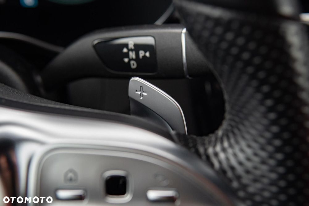 Mercedes-Benz GLC 300 4Matic 9G-TRONIC AMG Line - 39