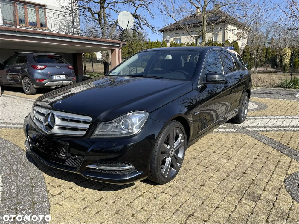 Mercedes-Benz Klasa C 180 CGI BlueEff Avantgarde - 19