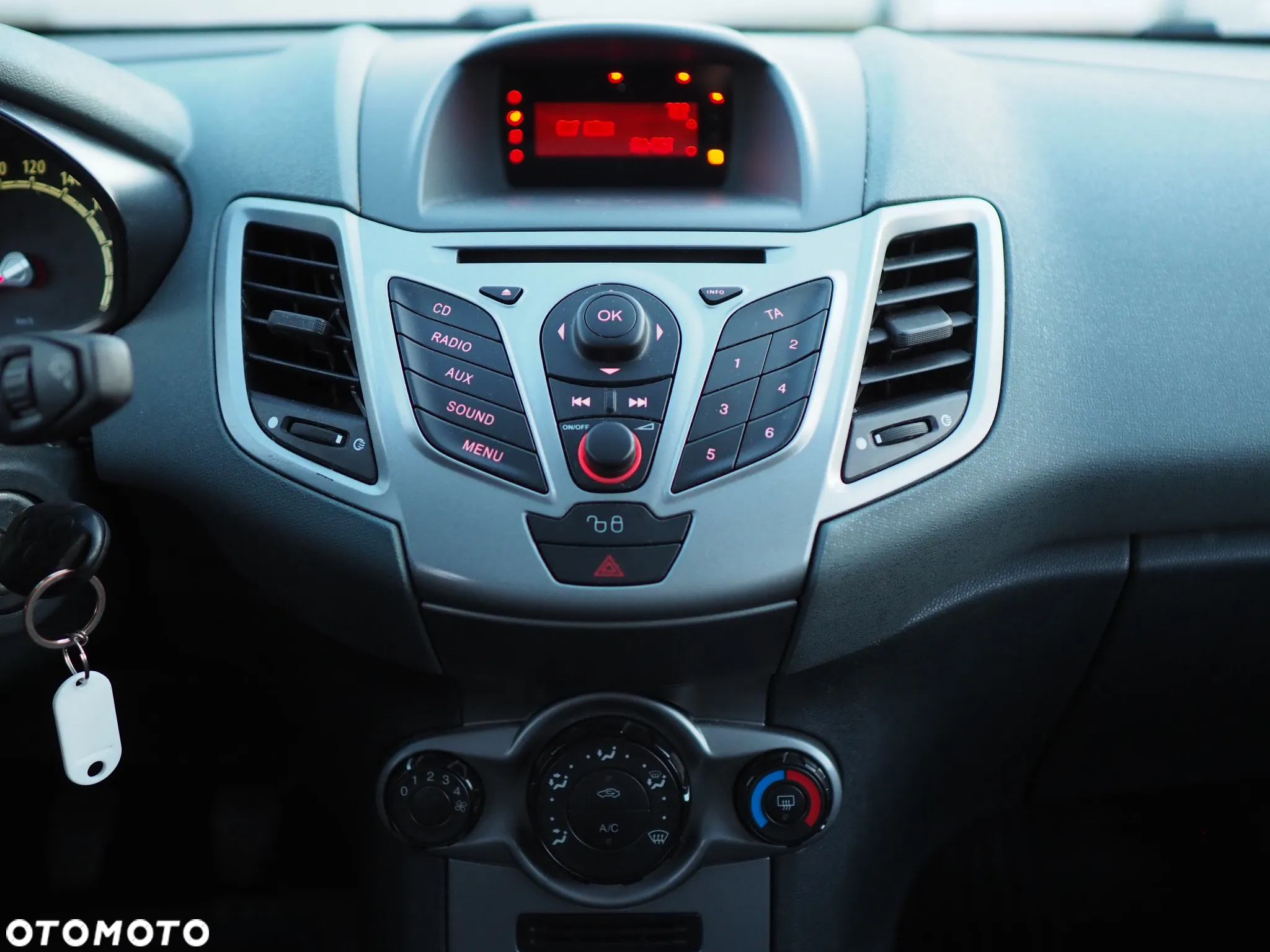 Ford Fiesta - 23