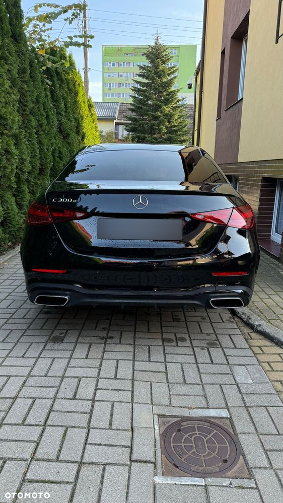 Mercedes-Benz Klasa C 300 e PHEV AMG - 8