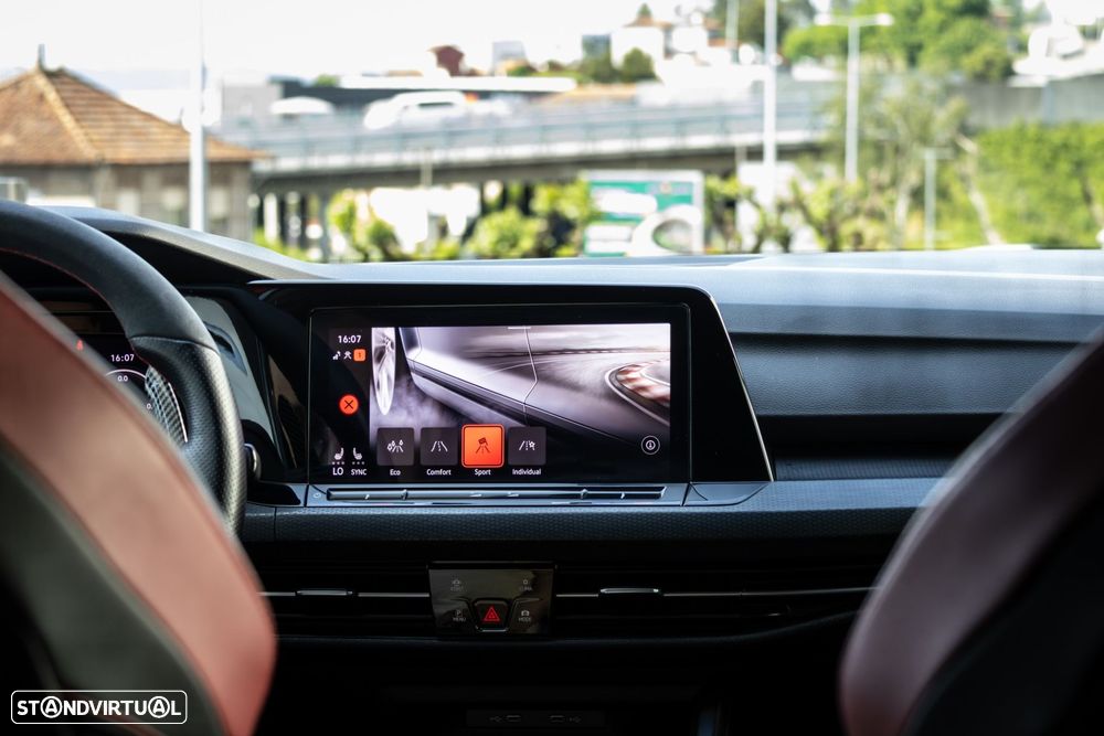 VW Golf 2.0 TSI GTI Clubsport DSG - 51