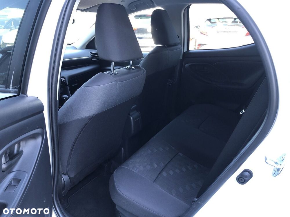 Toyota Yaris Hybrid 1.5 Style - 16