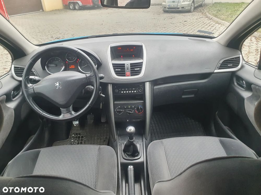 Peugeot 207 HDi FAP 90 (Blue Lion) Tendance - 10