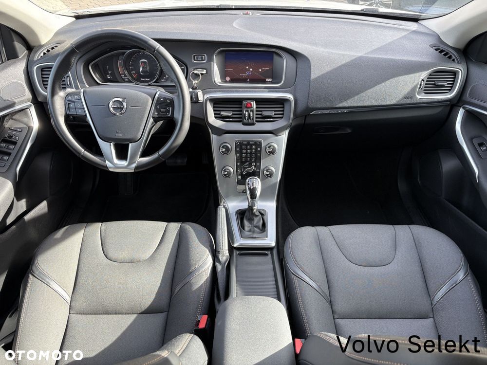 Volvo V40 - 20