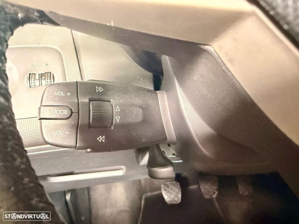 SEAT Ibiza 1.6 TDI Sport DPF — fotografia 14