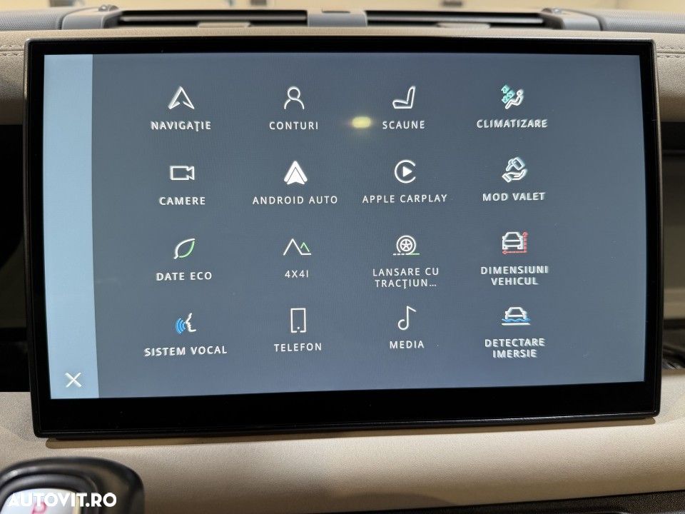 Land Rover Defender - 23