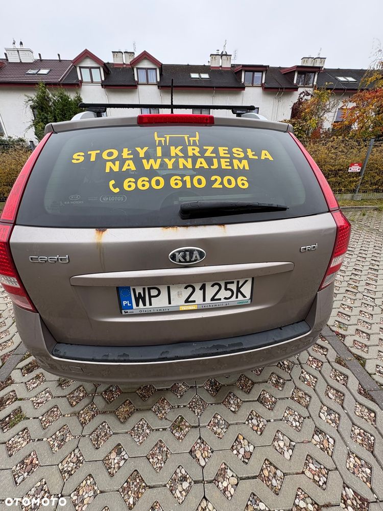 Kia Ceed - 12