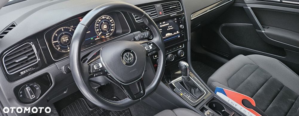 Volkswagen Golf 2.0 TDI SCR DSG Active - 22