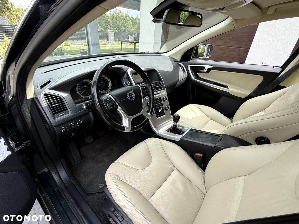 Volvo XC 60 DRIVe Momentum - 13