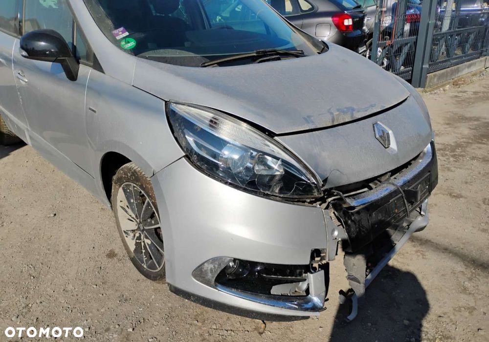 Renault Scenic - 26