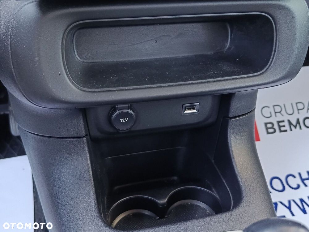 Citroën C3 1.2 PureTech Shine - 24