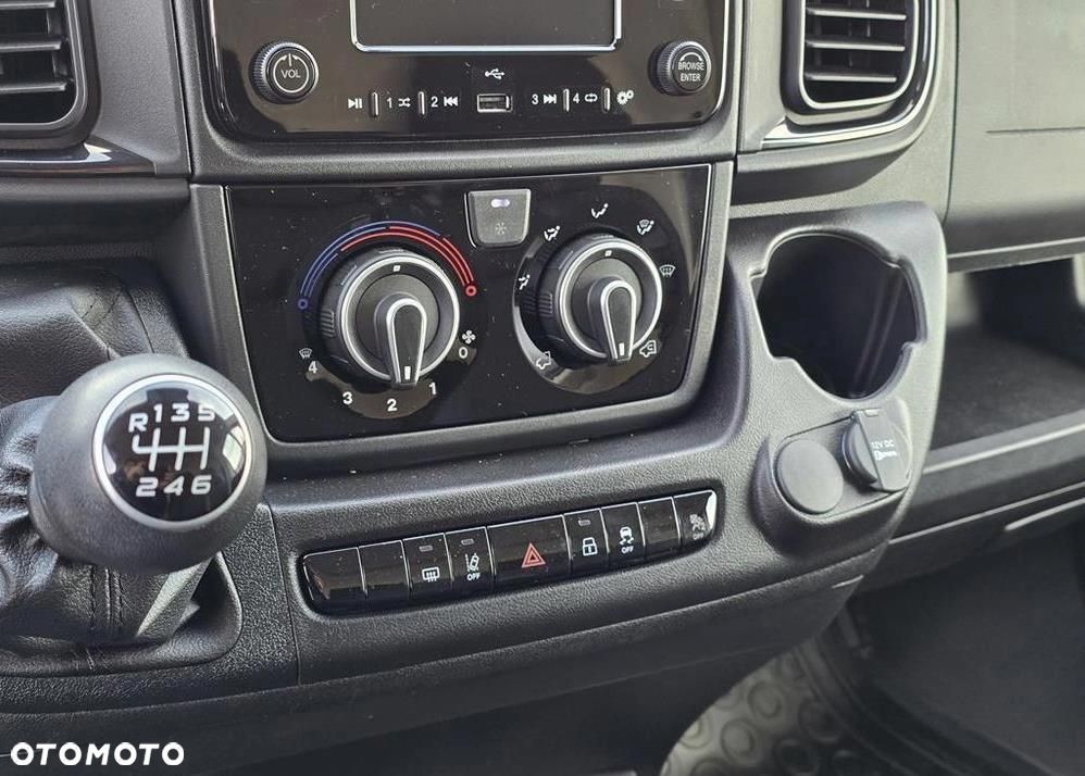 Opel Movano L2H2 120KM - 16