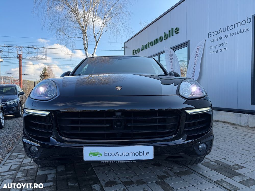 Porsche Cayenne 3.0 L - 22