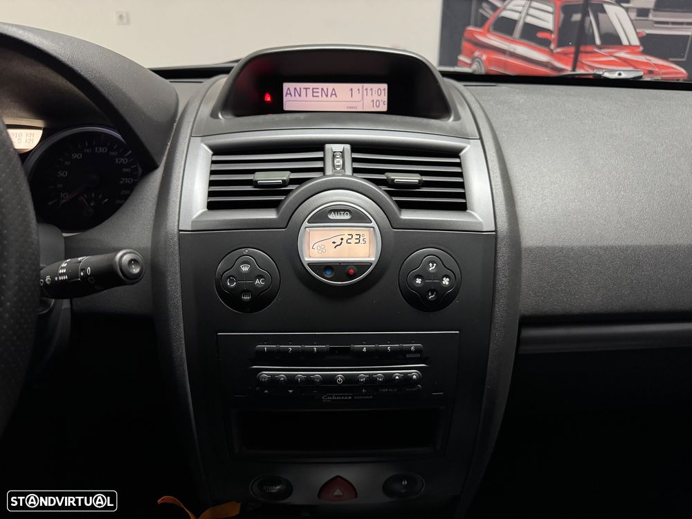 Renault Mégane Sport Tourer - 9